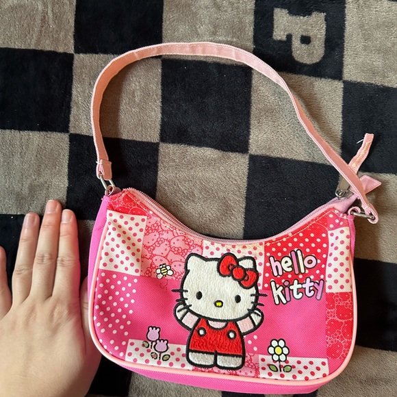 Sanrio hello kitty pink quilted patterned mini shoulder purse from 2012 - Picture 2 of 7